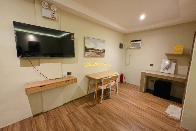 Family Room 3