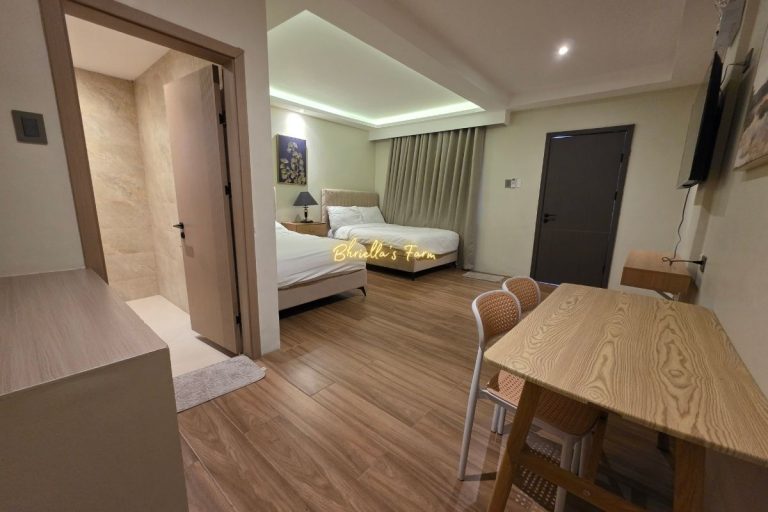 Family Room 5